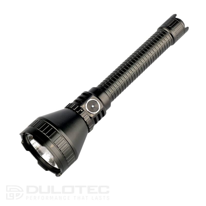 Powerful Long-Range Flashlight Dulotec Tracker 1300 - Up to 6,500 lumens, up to 1,300 meters » Dulotec.com